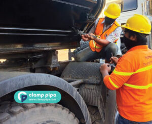 ganti pipa oli hidrolik truk